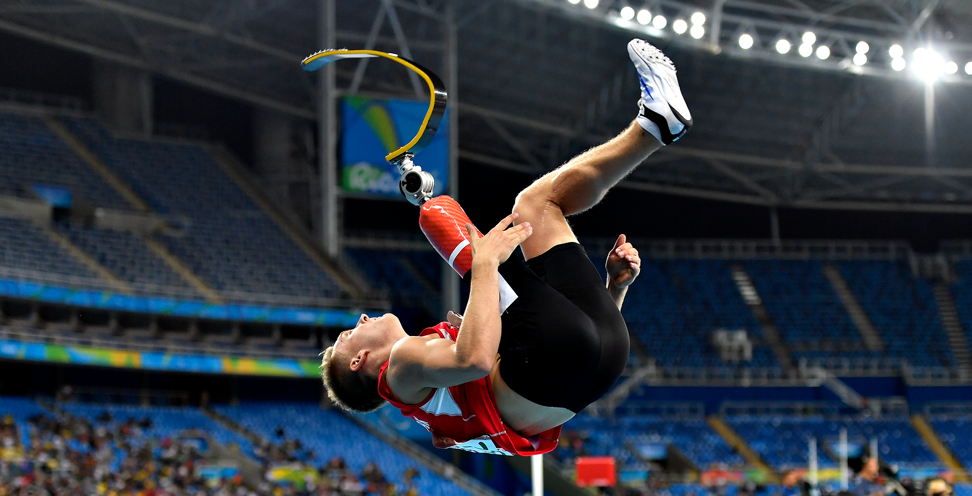 但她丰富的 但她丰富的